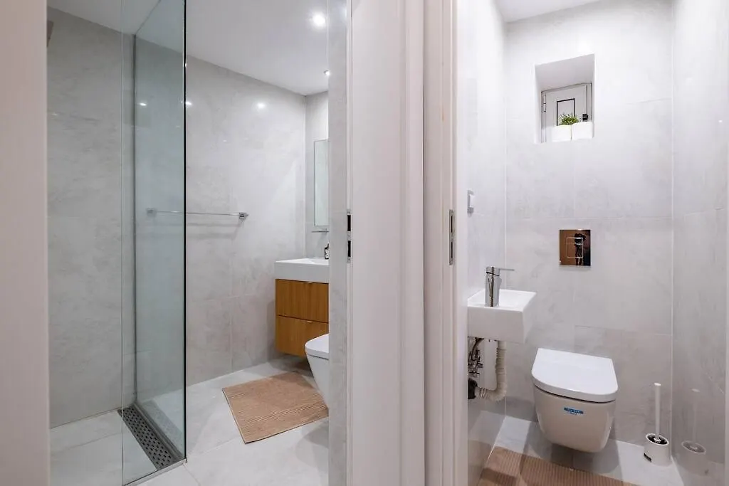 Stunning Luxury 3 Bedroom Apt In The Heart Of Town Sofia Apartment