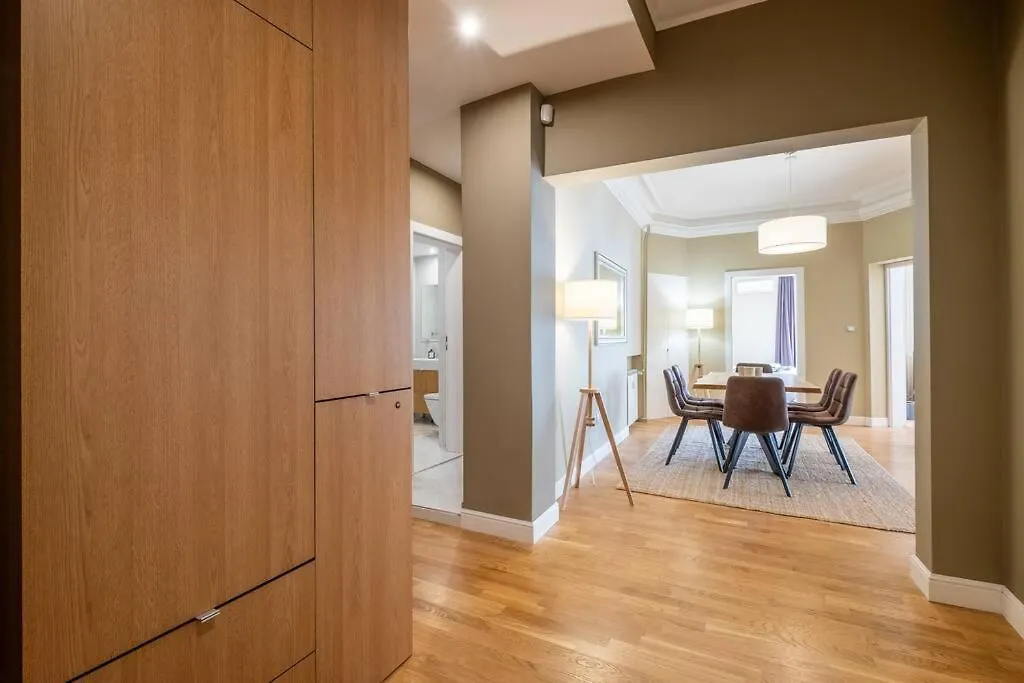 Stunning Luxury 3 Bedroom Apt In The Heart Of Town Sofia