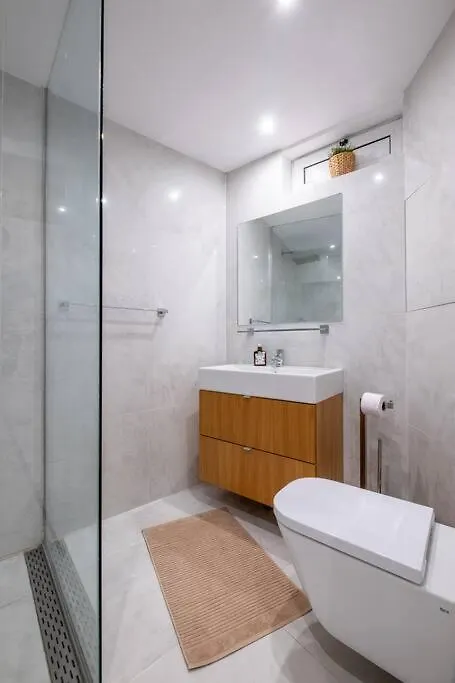Stunning Luxury 3 Bedroom Apt In The Heart Of Town Sofia 0*,