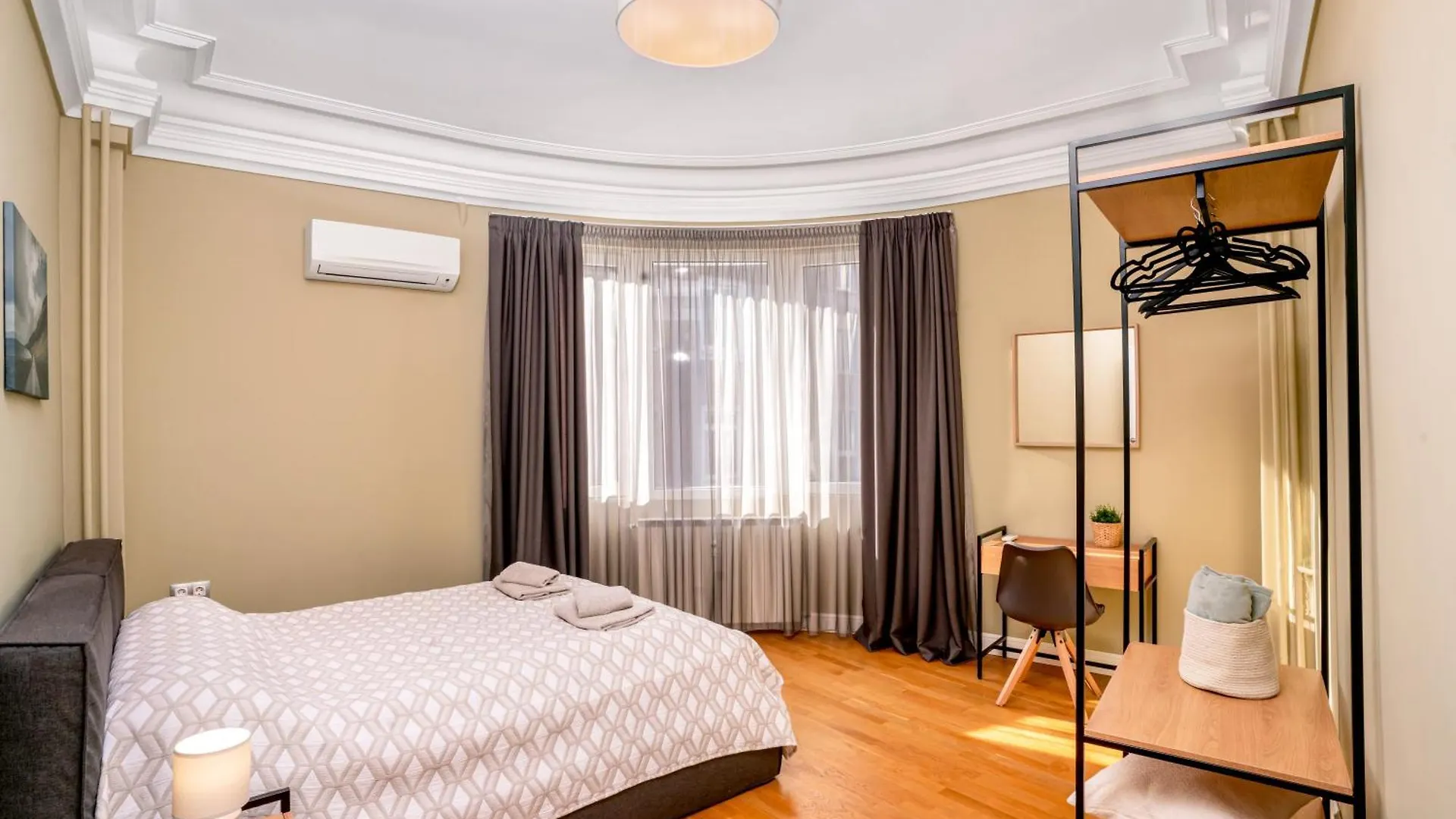 Stunning Luxury 3 Bedroom Apt In The Heart Of Town Sofia Bulgaria