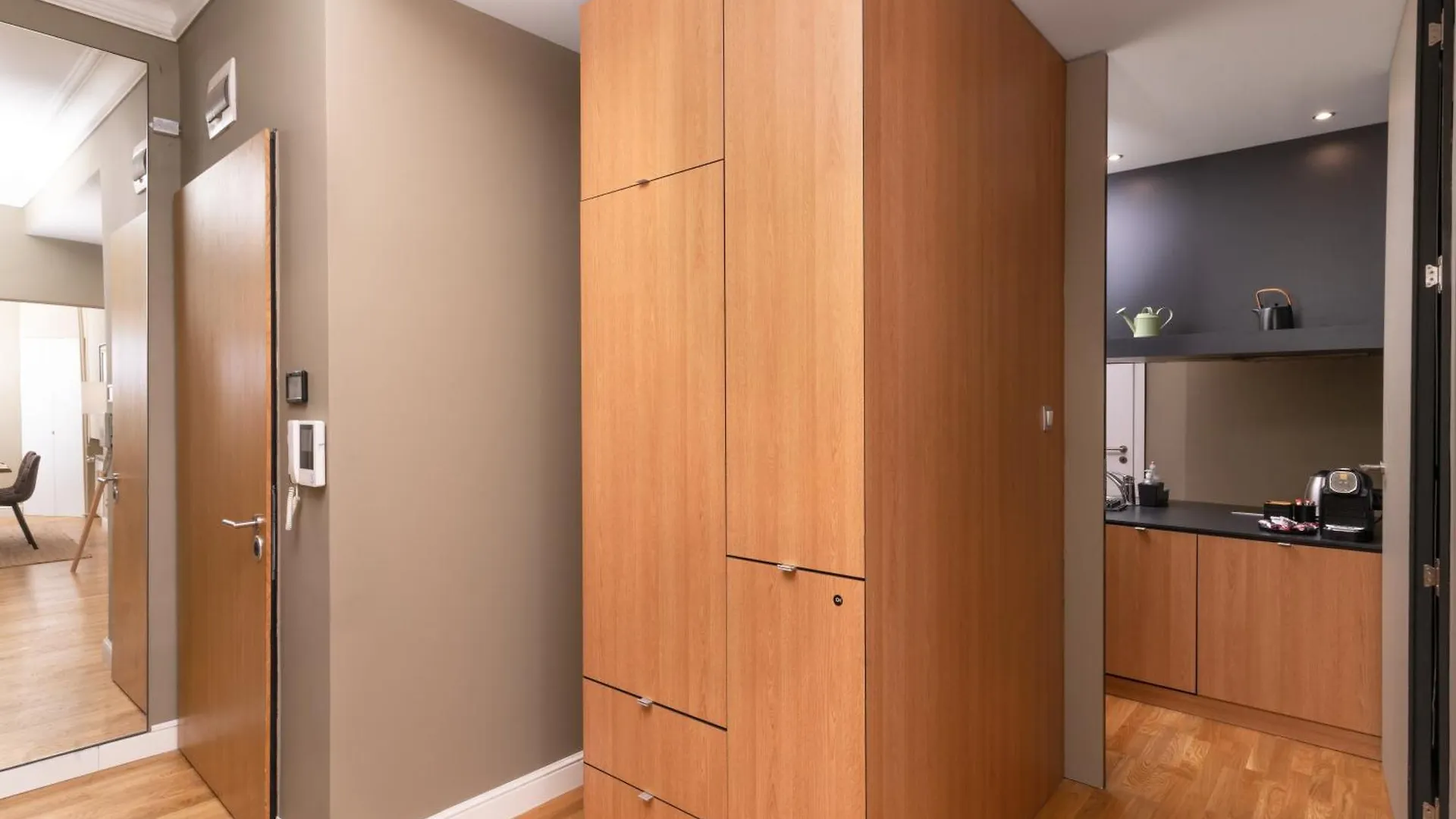 Apartment Stunning Luxury 3 Bedroom Apt In The Heart Of Town Sofia