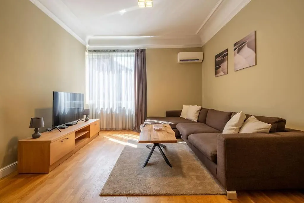 Stunning Luxury 3 Bedroom Apt In The Heart Of Town Sofia Apartment